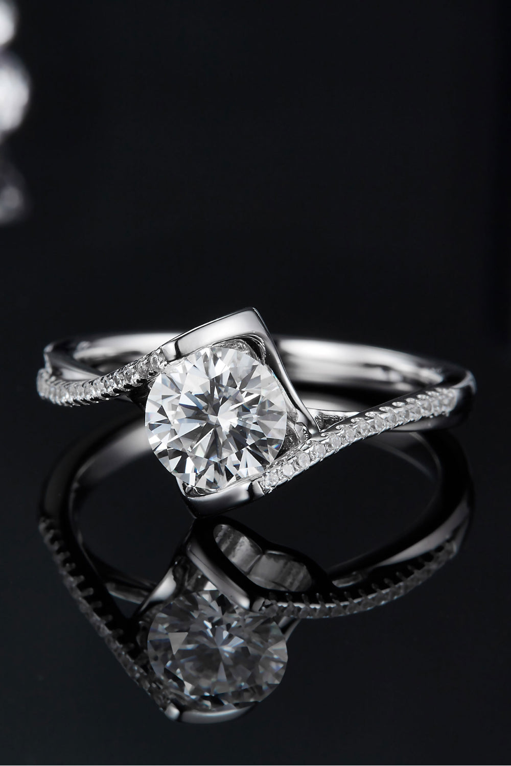 Limitless Love 1 Carat Moissanite 925 Sterling Silver Twisted Ring