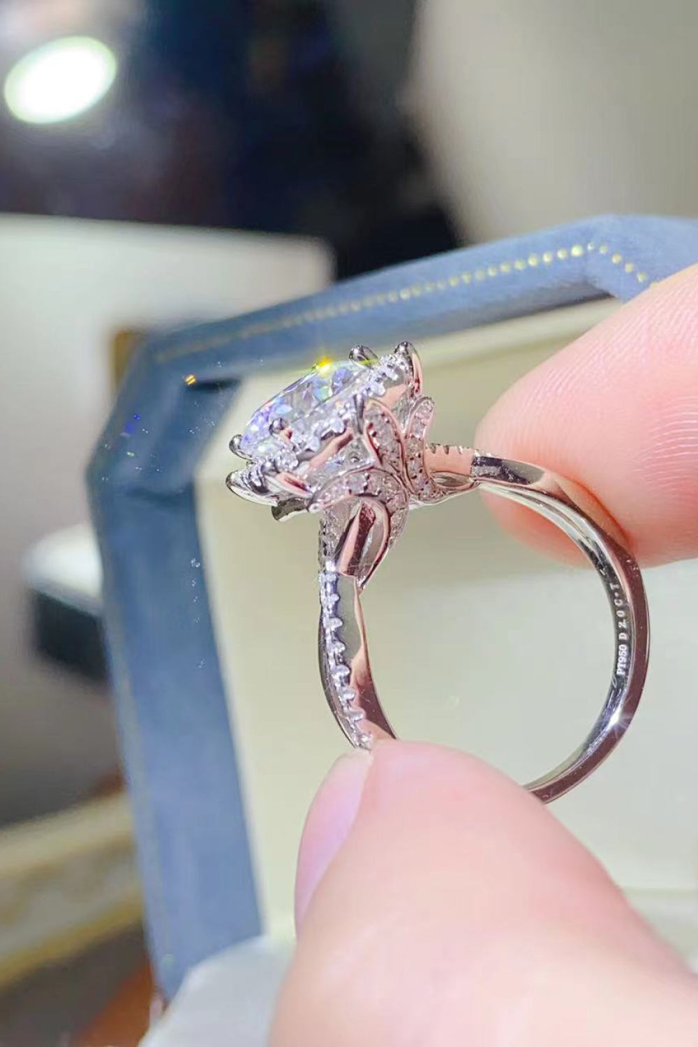 Exquisite 2 Carat Moissanite 925 Sterling Silver Engagement Ring