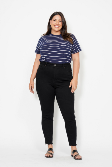 Judy Blue High Waisted Tummy Control Shield Pockets Skinny Jeans 88865