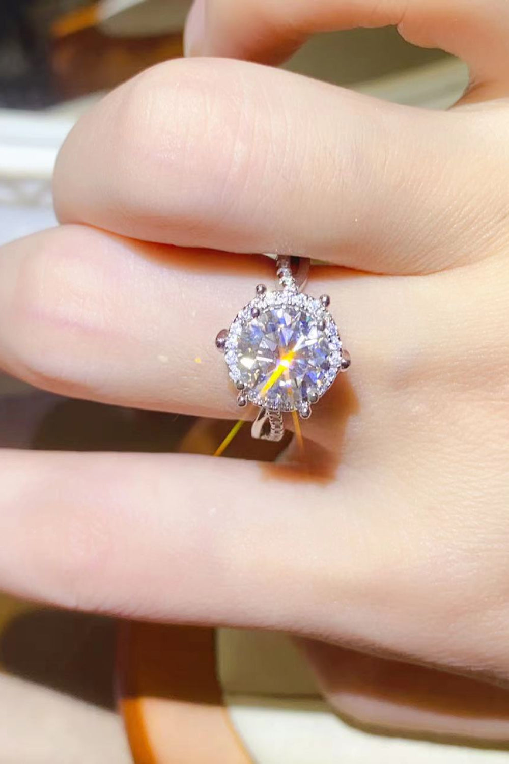Exquisite 2 Carat Moissanite 925 Sterling Silver Engagement Ring