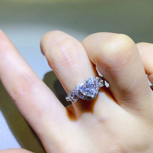 Stunning 925 Sterling Silver 1 Carat Moissanite Heart Shape Ring