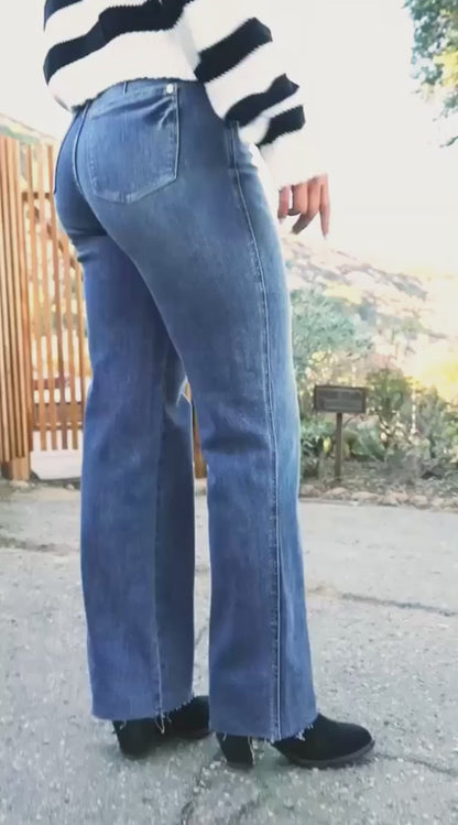 Judy Blue Mid Rise Tummy Control Straight Leg Jeans 88870